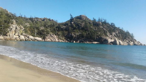 1 Min. Walk To Beach Horeseshoe Bay Holiday Units - Travel Search 8
