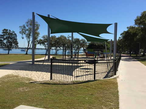 Bribie Waterways Motel - Cruises Travel 25