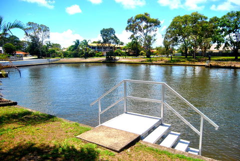 Bribie Waterways Motel - Cruises Travel 39