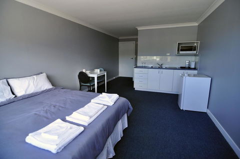 Bribie Island Square - Travel Agents 0