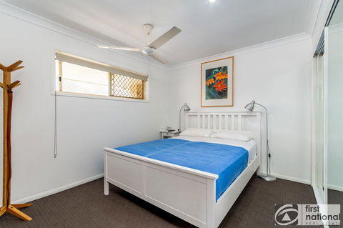 Immaculate Spacious Second Floor Unit Overlooking Pristine Parklands - Tourism Guide 8