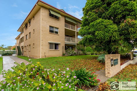 Immaculate Spacious Second Floor Unit Overlooking Pristine Parklands - Tourism Guide 10