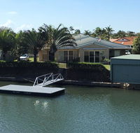 Ground floor family unit on the canal with free WIFI - Tourism Guide