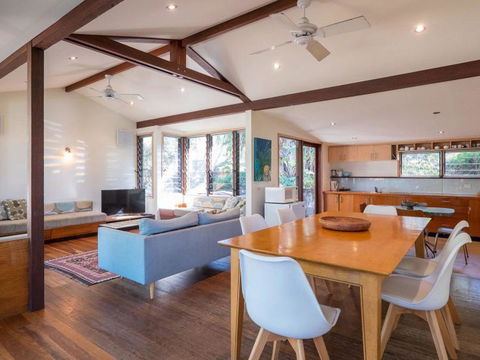 Laguna House - Travel Search 0
