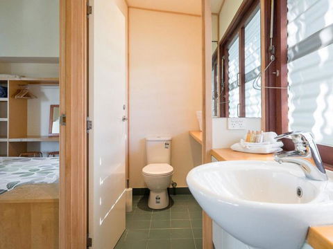 Laguna House - Travel Search 10