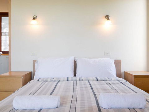 Laguna House - Travel Search 12