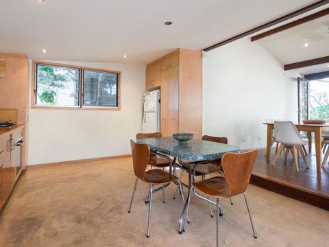 Laguna House - Travel Search 2