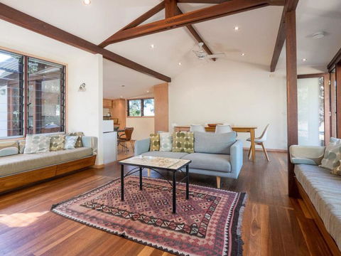 Laguna House - Travel Search 9