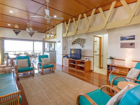 Claytons 1 By Discover Stradbroke - Cruises Travel 3