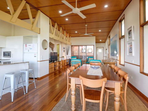 Claytons 1 By Discover Stradbroke - Cruises Travel 17