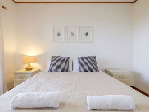 Claytons 1 By Discover Stradbroke - Cruises Travel 25