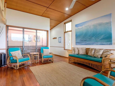 Claytons 1 By Discover Stradbroke - Cruises Travel 16