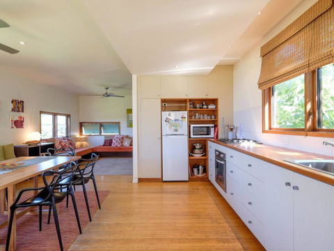 Eddies Place - Travel Search 4