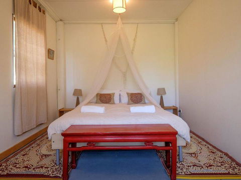 Eddies Place - Travel Search 5