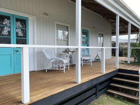 #Beach Shack On Oceanic - Travel Search 0