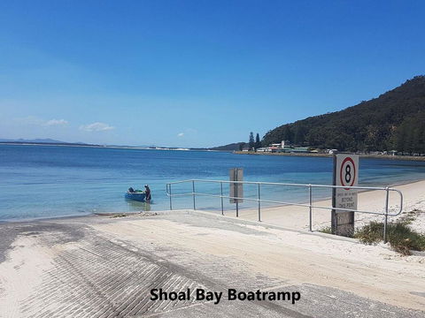 'Beach Break 1', 1/10 Lionel Street - Upstairs Unit With Aircon - Cruises Travel 3