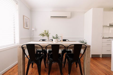 'Comfy & Cosy' - Close To Hospital, Cadia And Early Riser CafÃ© - Travel Search 3