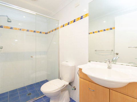 'Dutchies Vista' 1/45 Christmas Bush Ave - Ground Floor Duplex With Stunning Water Views - Cruises Travel 3