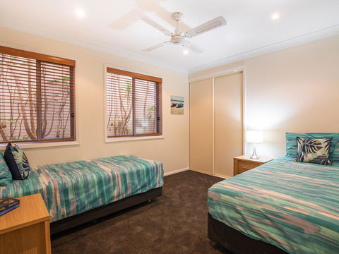 'Dutchies Vista' 1/45 Christmas Bush Ave - Ground Floor Duplex With Stunning Water Views - Cruises Travel 1