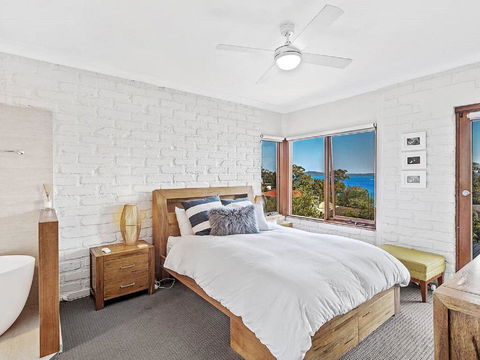 'Nunkeri', 5 Kerrie Close - Stunning House With Fabulous Views, Linen, WIFI & Air Conditioning - Tourism Guide 1