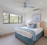 'Sandy Point Haven' 21a Sandy Point Rd - Stylish Haven with WIFI Air conditioning  Water views - Cruises Travel