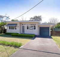 'Shoalz' 28 Rigney Street - Renovated Pet Friendly Cottage  Boat Parking - Cruises Travel