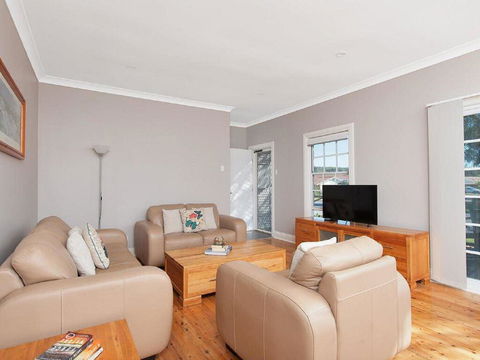 'The Croft' 11 Boulder Bay Rd - Cosy Beach House With Aircon & Only 270m To The Beach - Tourism Guide 2
