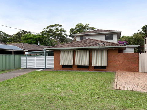 'Willows At The Bay' 111 Horace St - Large House With Aircon, WIFI And Boat Parking. - Tourism Guide 0