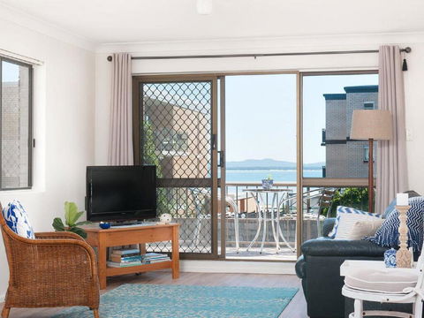 1 'BAHIA', 47 RONALD AVE - GREAT LOCATION WITH FILTERED WATER VIEWS - Travel Agents 3