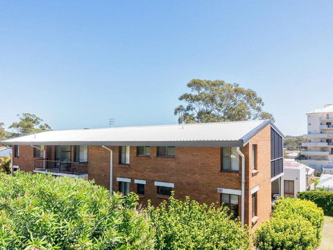 1 'BAHIA', 47 RONALD AVE - GREAT LOCATION WITH FILTERED WATER VIEWS - Travel Agents 1