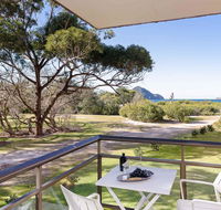 1 'Intrepid' 3 Intrepid Close - Amazing views of Shoal Bay only 100m from the Beach - Cruises Travel