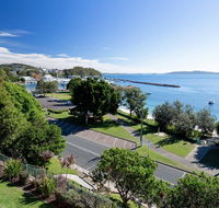 1 'Kiah' 53 Victoria Parade - stunning views wifi aircon just across the road to the water - Cruises Travel