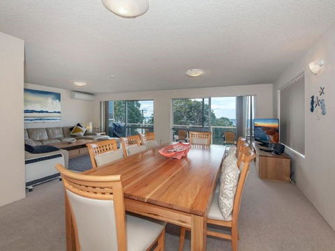 1 'Laman Lodge', 15 Laman Street - Stunning Air Conditioned Unit With Water Views And WIFI - Cruises Travel 3