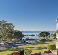 10 'Teramby Court' 104 Magnus Street - in Nelson Bay CBD with water views and WIFI - Cruises Travel