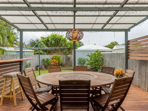 10 Bellgrove Street - Sawtell, NSW - Travel Agents 1