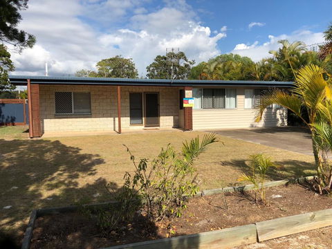 10 Cypress Avenue - Rainbow Beach, Fantastic Beach Location - Travel Search 0