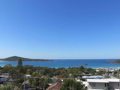 10 Garuwa Street - Fabulous Fingal - Cruises Travel 0
