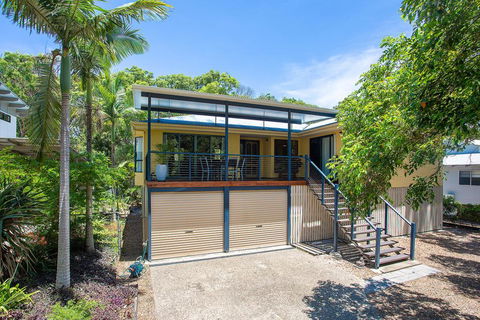 10 Naiad Court -Beach Retreat In The Bush - Travel Search 1