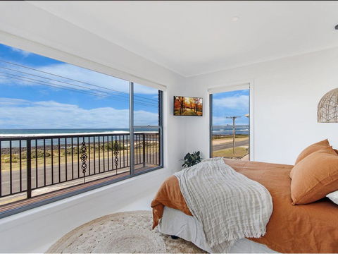 10 OCEAN VILLA - Travel Search 0