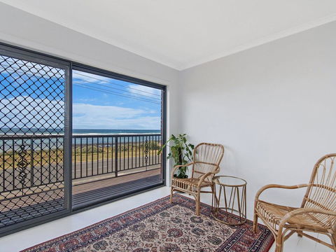 10 OCEAN VILLA - Travel Search 2