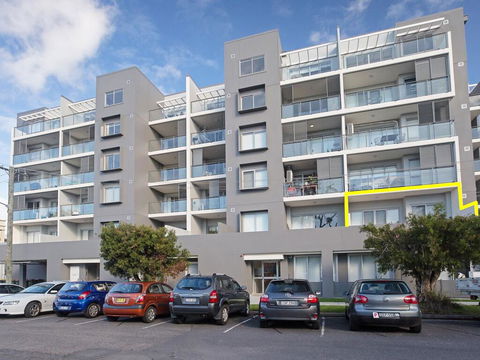 104 'The Shoal' 6-8 Bullecourt Street - Linen Included & Under 200m To Beach - Cruises Travel 0
