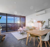 107 Light Filled Cozy Apt in the Heart of St Kilda - Tourism Guide