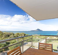 12 'Intrepid' 3 Intrepid Close - right on the beachfront - Cruises Travel