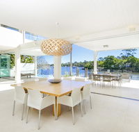 12 Noosa Parade - Travel Agents