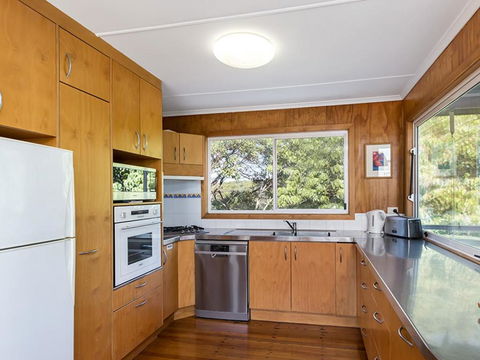 12 Yarrong Road - Travel Search 3