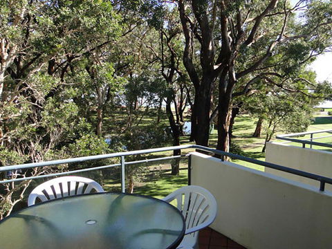 13' Mistral Court', 17 Mistral Close - Walk Across To Little Beach! - Cruises Travel 1
