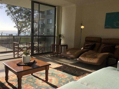15 'The Poplars' 34 Magnus Street - Great Complex With Pool & Close To Town - Cruises Travel 3