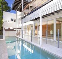 16 The Quarterdeck - Travel Agents