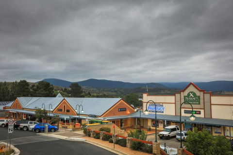 17 Lakeview Plaza - Tourism Guide 3