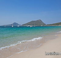 18 'Shoal Bay Beach Apartments' - fantastic air conditioned unit with a pool  lift - Cruises Travel